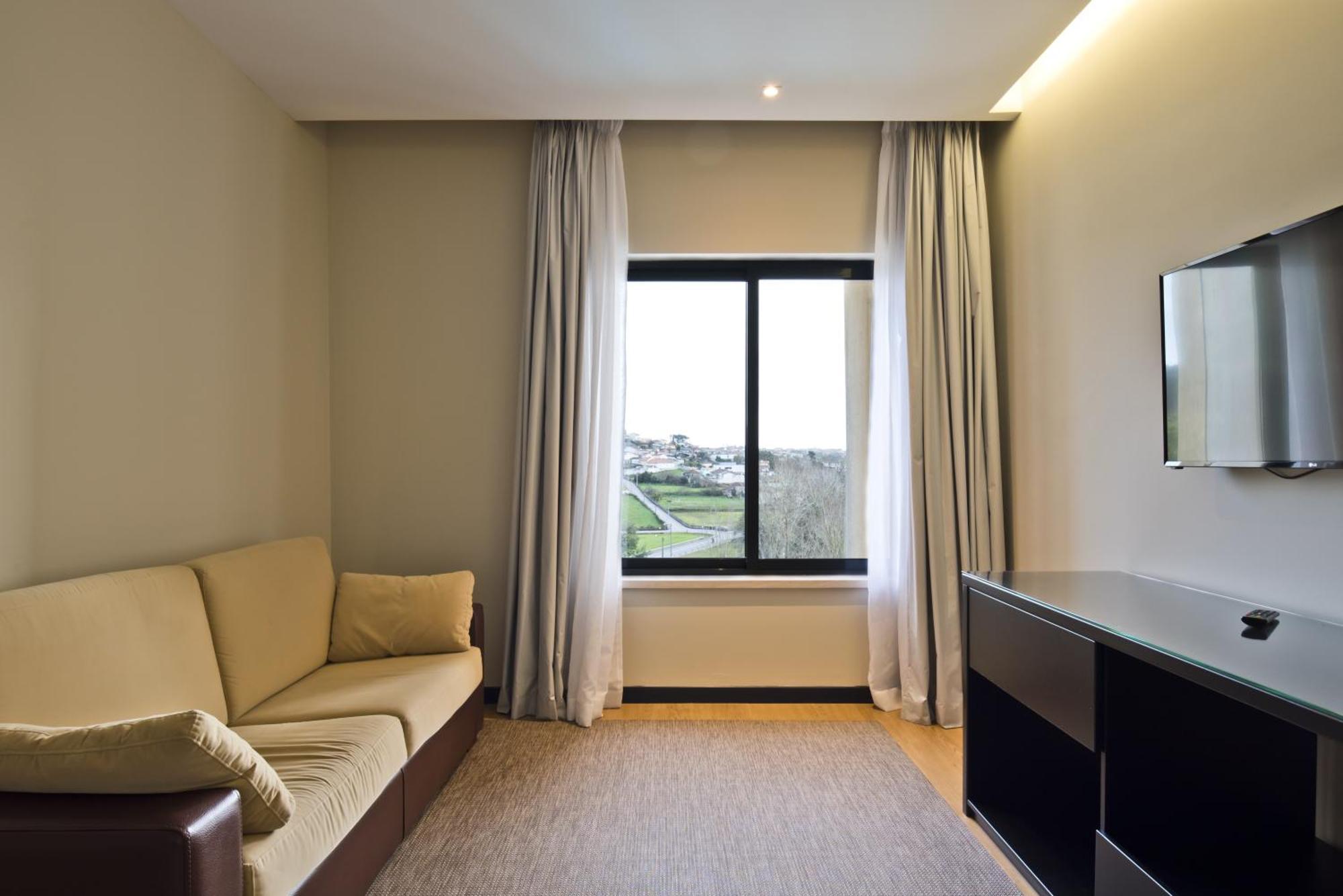 Lam Hotel אסטרז'ה מראה חיצוני תמונה